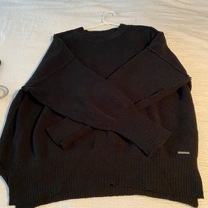 Black over size sweater